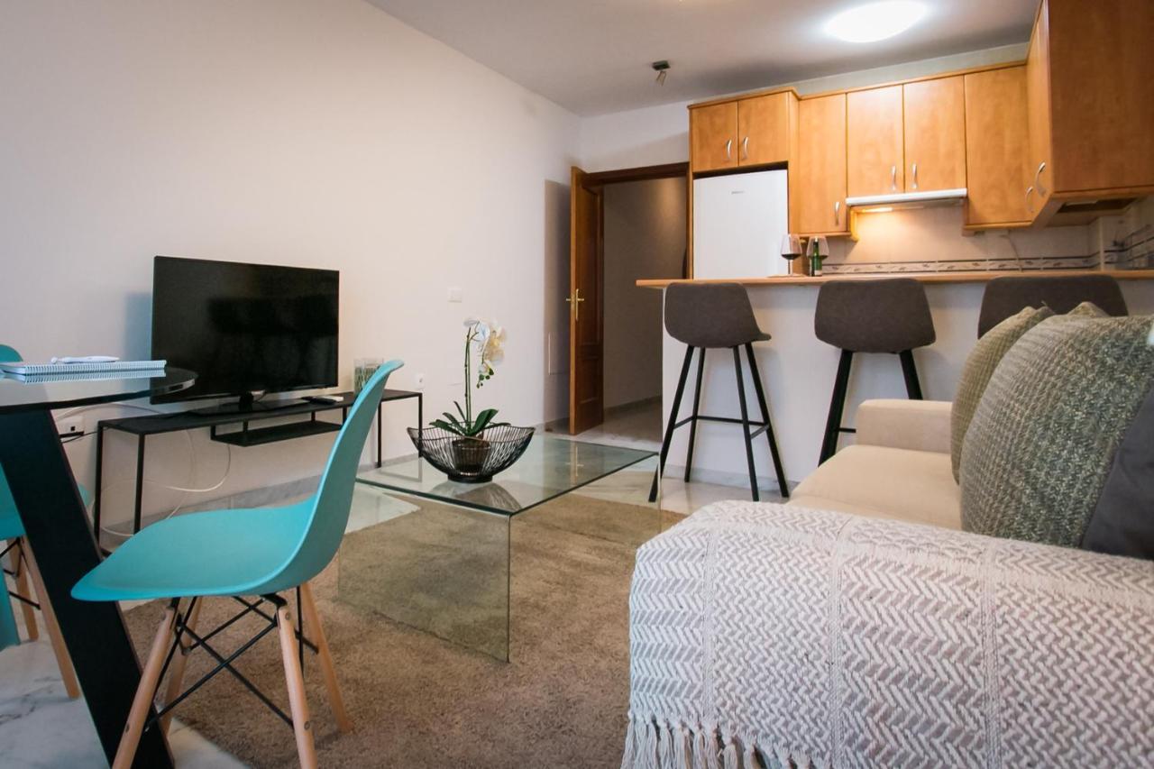 Holidays2Malaga Pena Parking & French Balcony & Smart Tv Bagian luar foto